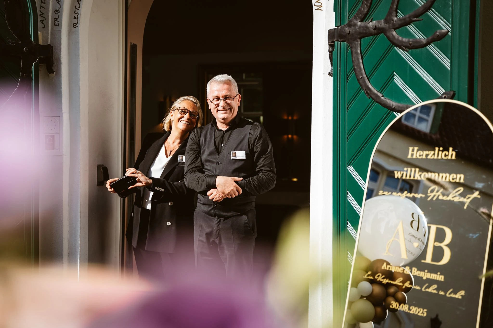 Dinner, warme Lichter, Musik und Feuerwerk am Abend in der Engelsburg