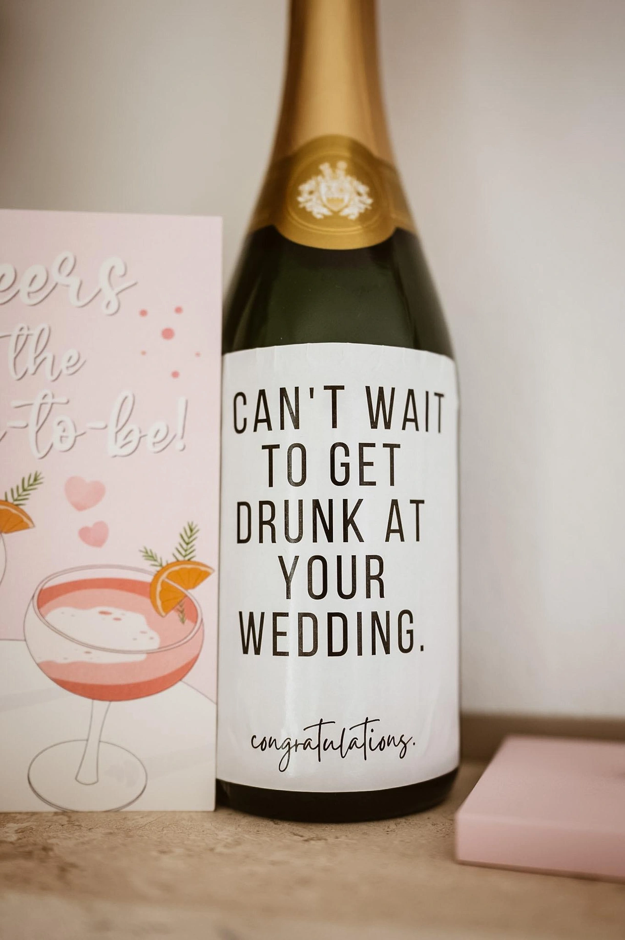 Flasche mit dem Spruch Can't wait to get drunk at your wedding